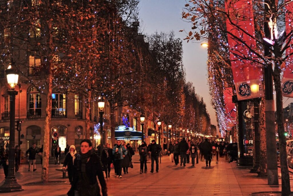 christmas decorations in paris