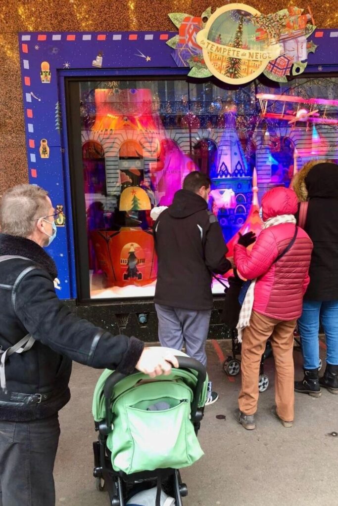 christmas decorations in paris