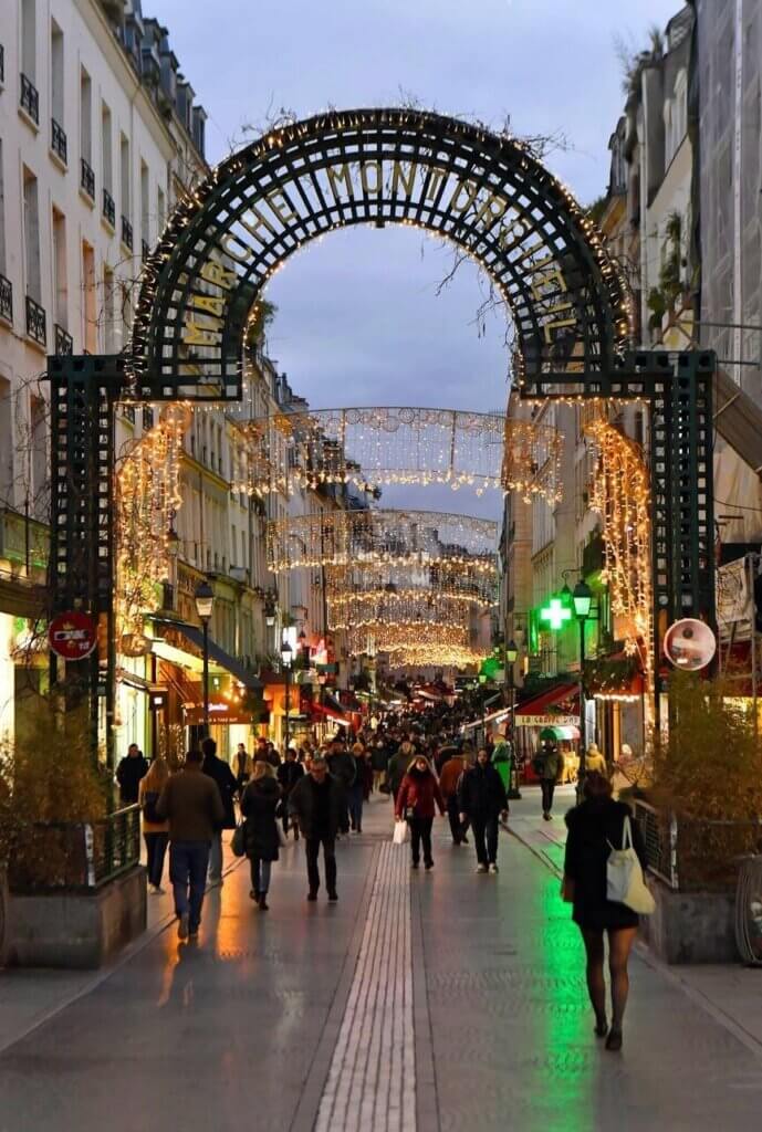 christmas decorations in paris