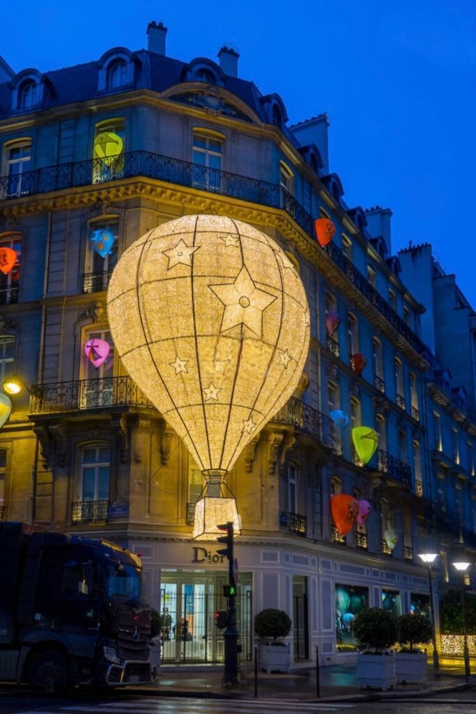 christmas decorations in paris
