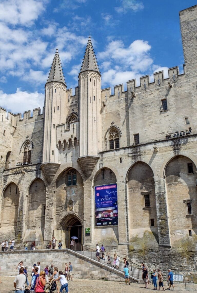 Your ULTIMATE One Day in Avignon Itinerary for First-Time Visitors