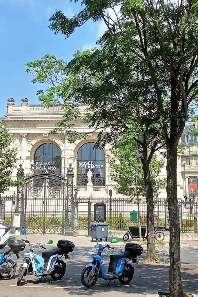 Exterior of the Palais Galliera fashion museum in Paris on a sunny day.