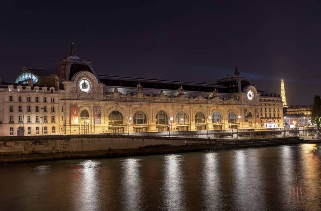 things to do in paris at night