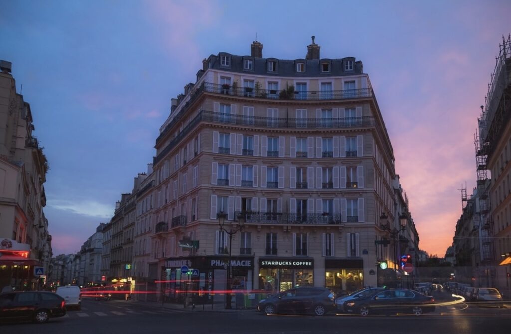 things to do in paris at night