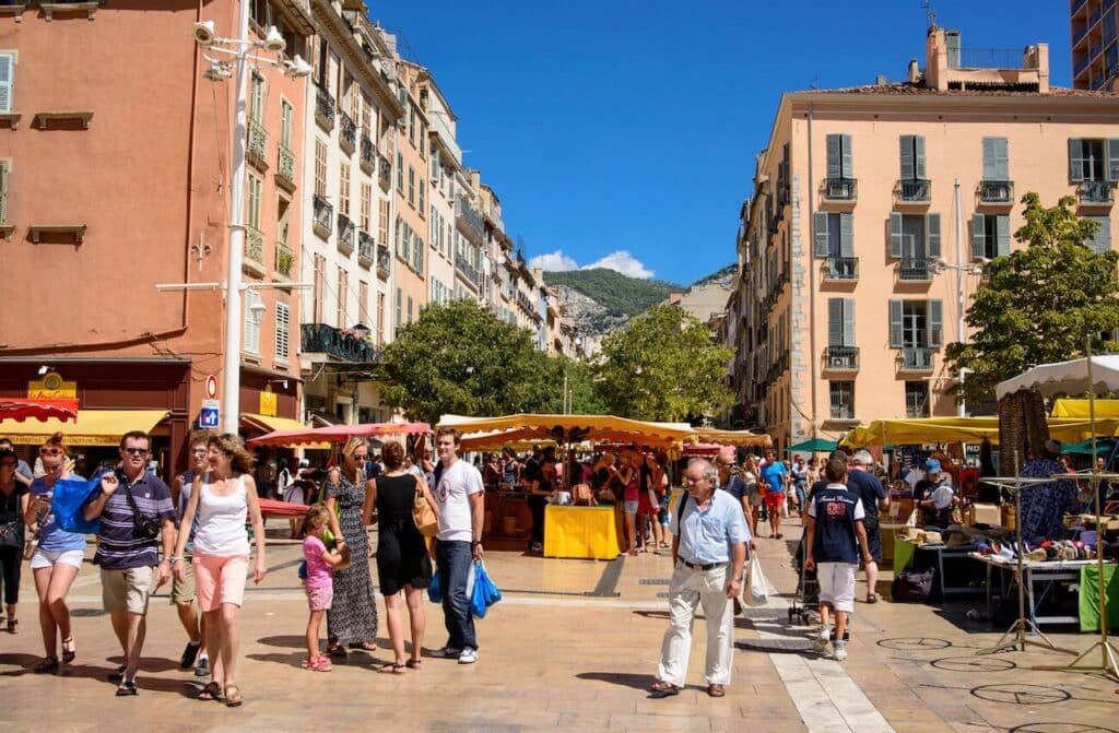 Exploring the lively markets of Toulon, filled with fresh produce, local crafts, and vibrant street life, is one of the best things to do in Toulon.